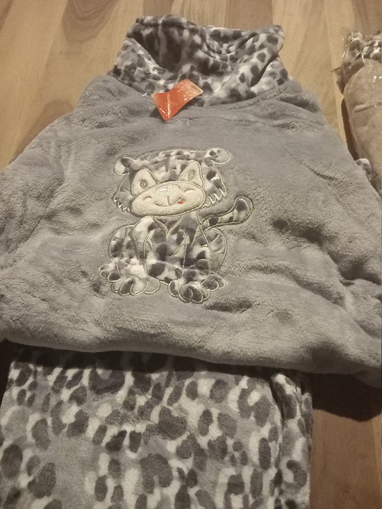 Pyjama in fleece - Dames - Hoge kraag - maat XL - poes - Super zacht - HQ - panter print - luipaard print - Tijger print