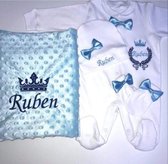 SZN Designs - Kaamcadeau jongen - Pyjama set met deken - Koningkroon - Blauw/Donkerblauw - Geborduurd met naam