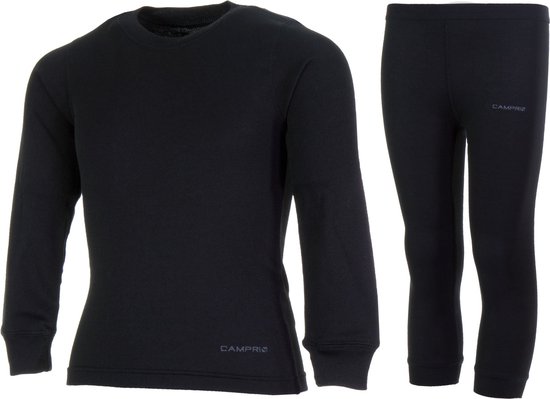Zwart Campri thermoshirt en thermobroek met CAMPRI logo's.