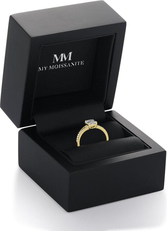 Emelise - 18k Geelgouden Smaragd Geslepen Moissanite Ring met Split- 18k GeelgoudenShank en Zijstenen - 1 karaat