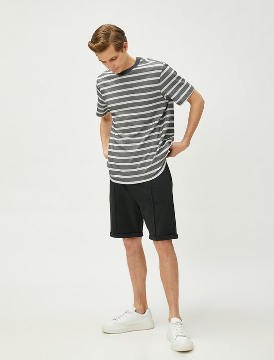 Shorts Koton pour hommes, taille normale, avec lien à la taille, détails de couture, jambes superposées, coupe slim
