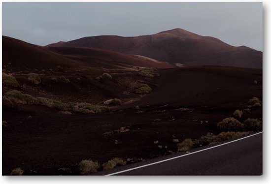 Rustende Reuzen - Lanzarote's Natuurlijke Monumenten - Eenvoud van de Elementen - Foto Op Canvas 60x40