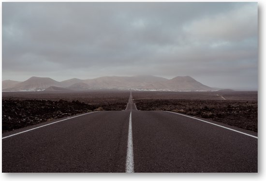 De Weg door Lanzarote - Op Reis door de Stilte - De Stille Snelweg - Foto Op Canvas 60x40