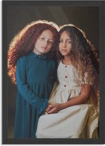 Poster Twee Jonge Meiden Met Krullend Haar Rechthoek Verticaal Met Lijst M (30 X 40 CM) - Zwarte Lijst - Wanddecoratie - Posters
