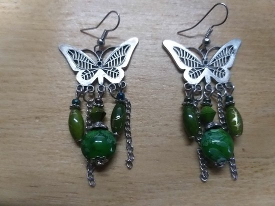 Groene vlinder oorbellen
