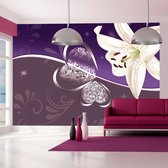 Fotobehangkoning - Behang - Vliesbehang - Fotobehang - Lily in shades of violet - Lelie - Kunst - 300 x 210 cm