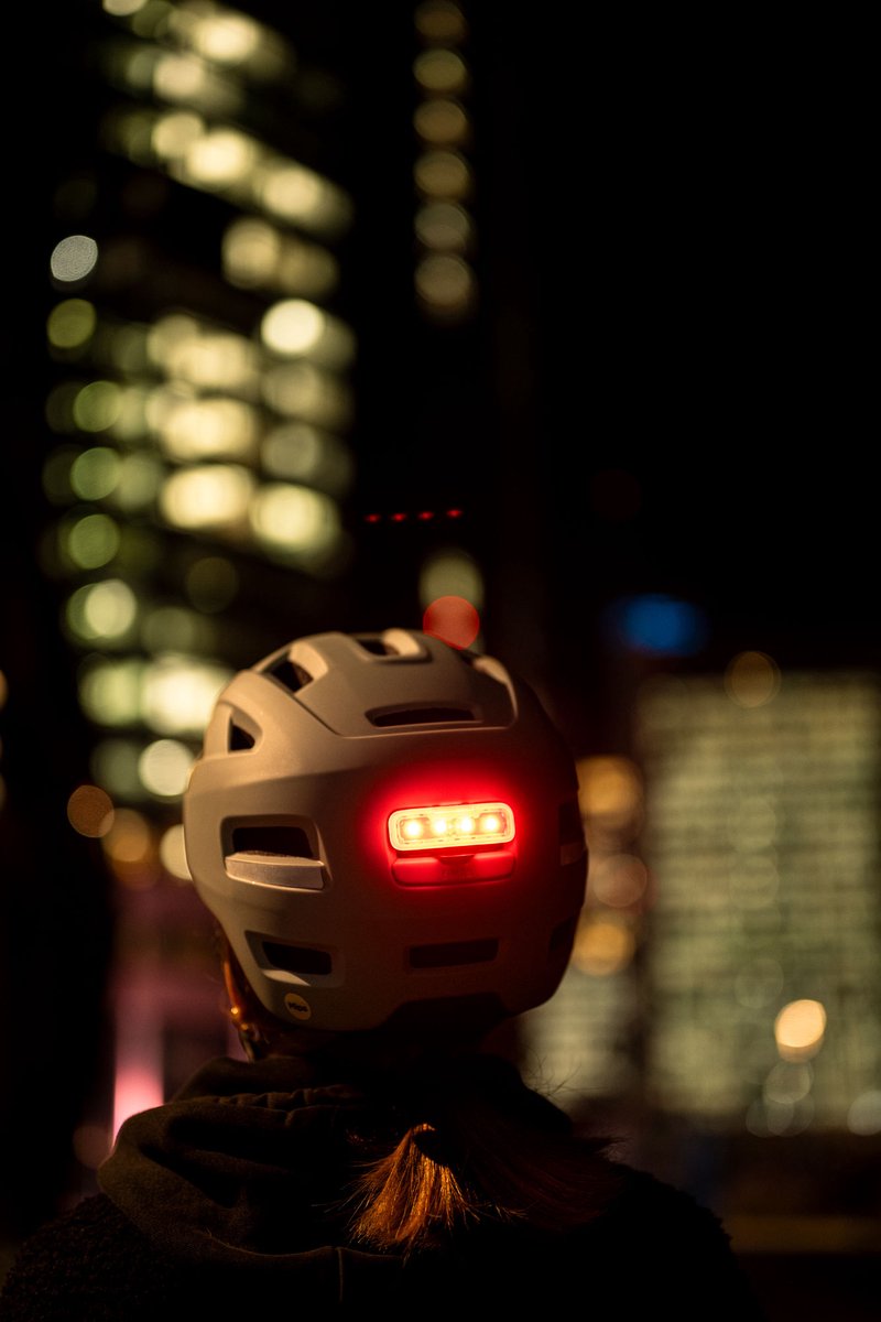 MET E-Mob - E-bike Helm met LED Achterlicht thumbnail 4