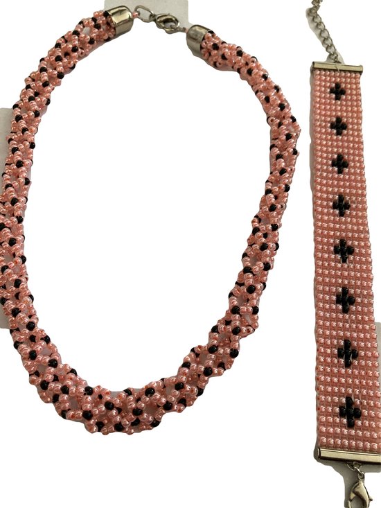 Petra's Sieradenwereld - Handgemaakte ketting met kleine kraaltjes met bijpassende armband (889)