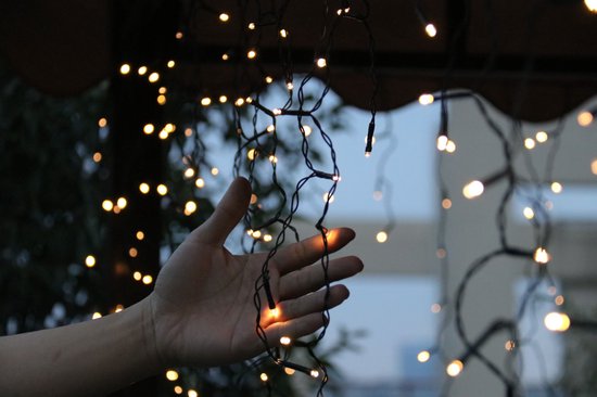 Dailyiled - Ijspegelverlichting - Lichtgordijn - Kerstverlichting - 600 led - 12 meter - Binnen en buiten - Warm wit