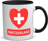 Akyol - switzerland vlag hartje koffiemok - theemok - zwart - Zwitserland - reizigers - toerist - verjaardagscadeau - souvenir - vakantie - 350 ML inhoud