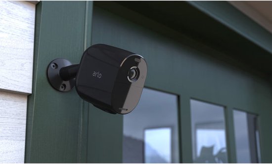 Arlo Essential 2 HD – Draadloze Beveiligingscamera Set Van 2 – Buiten – 1080p – Kleurennachtzicht – Spotlight – Sirene – 2 Jaar Batterijduur