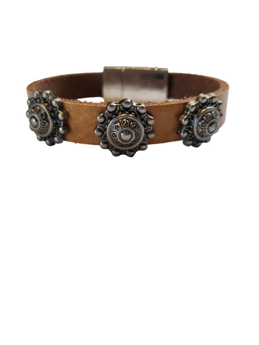 Zeeuwse knop armband met leren band