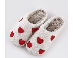 foto van Budino Hartjes Pantoffels - Hartjes Sloffen - Pantoffels - Sloffen - Dames en Heren - Wit Rood - Maat 41/42