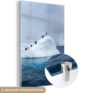MuchoWow® Glasschilderij 100x150 cm - Schilderij acrylglas - Pinguïns op ijsberg. - Foto op glas - Schilderijen