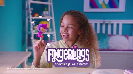 Fingerlings 2023 Nouveau bébé singe interactif réagit au toucher