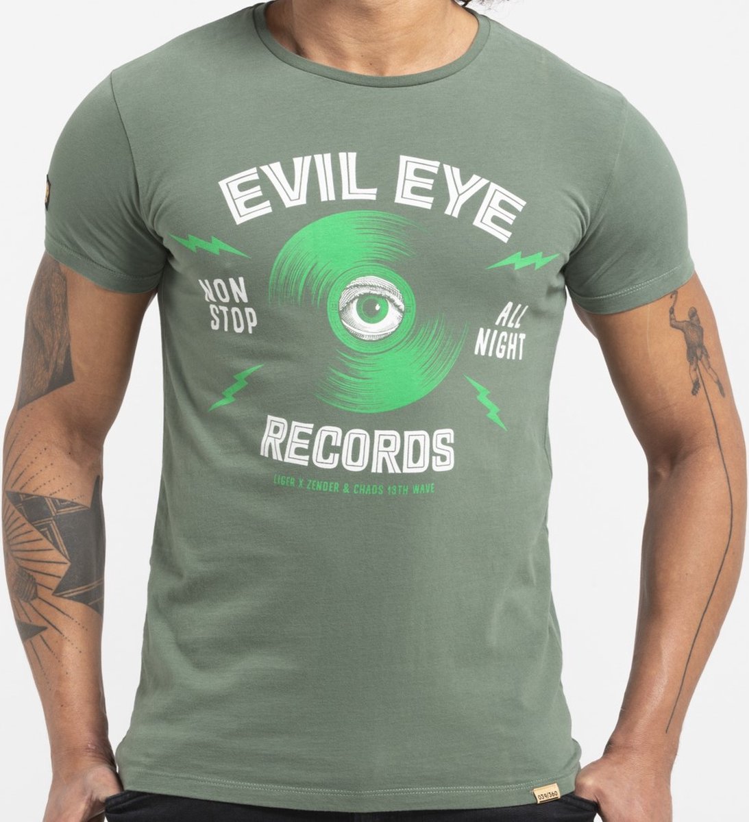 LIGER - Limited Edition van 360 stuks - Zender & Chaos - Evil Eye - T-Shirt - Maat M