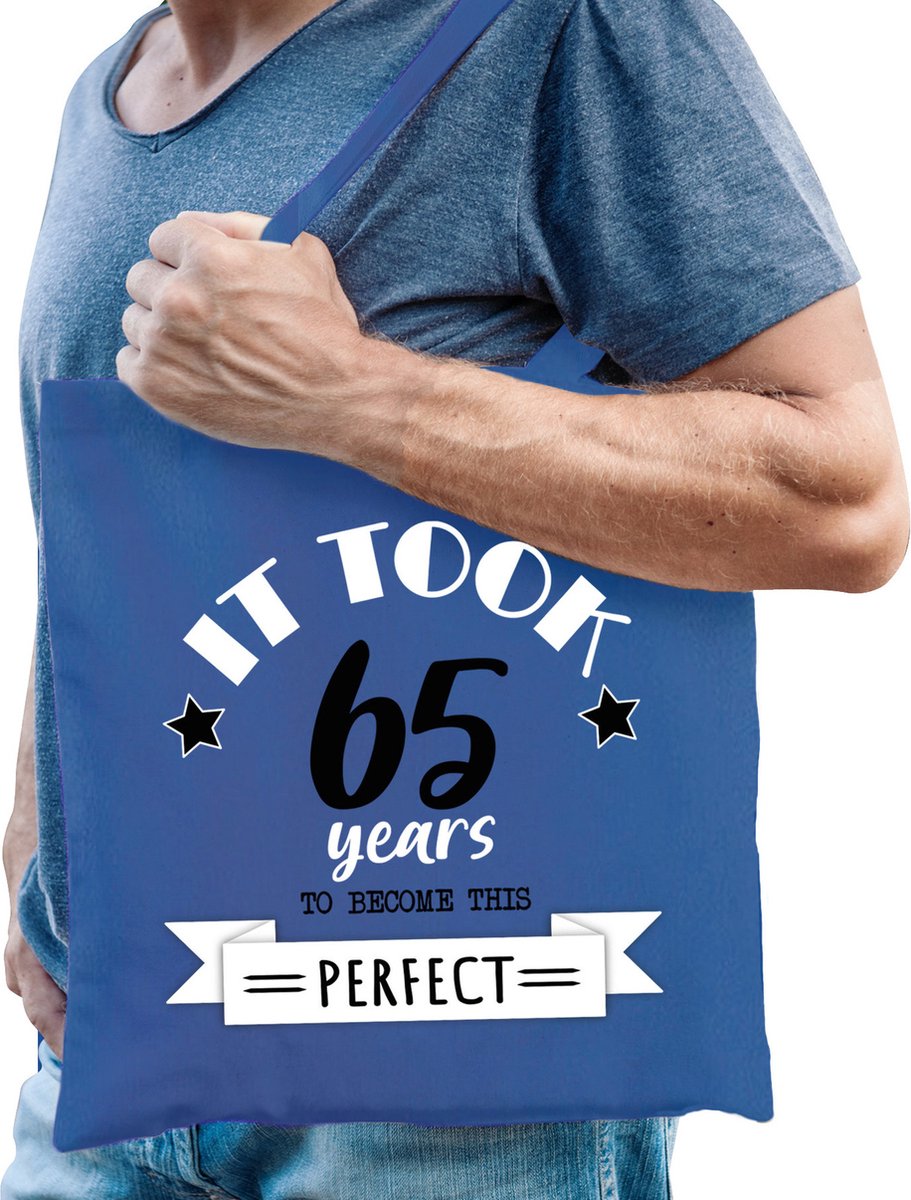 Bellatio Decorations cadeau tas heren - 65 en perfect - blauw - katoen - 42 x 38 cm - vijfenzestig