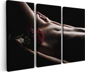 Artaza Canvas Schilderij Drieluik Naakte Vrouwenlichaam met een Rode Roos - Erotiek - 60x40 - Klein - Foto Op Canvas - Canvas Print