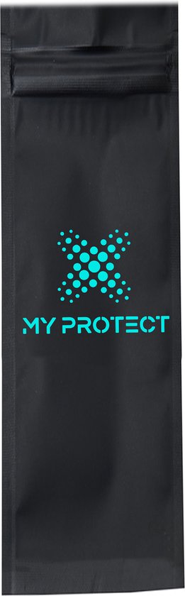 Zwart verpakkingstasje met logo 'MY PROTECT'.