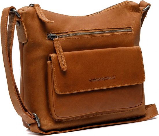Cognackleurige leren schoudertas van The Chesterfield Brand met een voorvak en ritssluiting.
