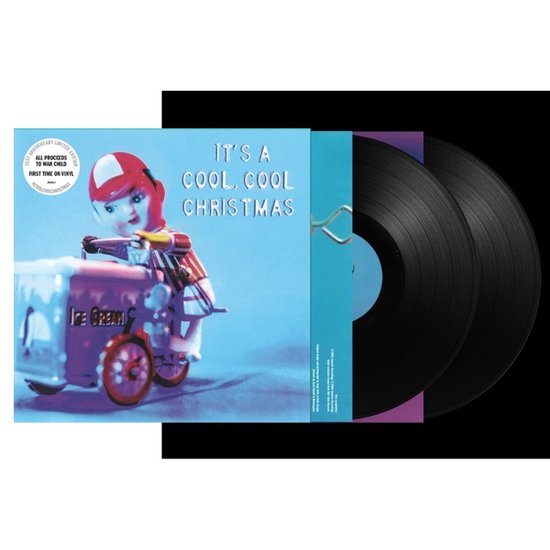 Een pop met een rode pet, gestreepte kleding en een witte schort duwt een ijscokar. "IT'S A COOL, COOL CHRISTMAS" tekst.