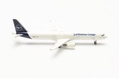 Herpa schaalmodel Airbus vliegtuig A321P2F Lufthansa Cargo Hello Europe schaal 1:500 lengte 8,9cm