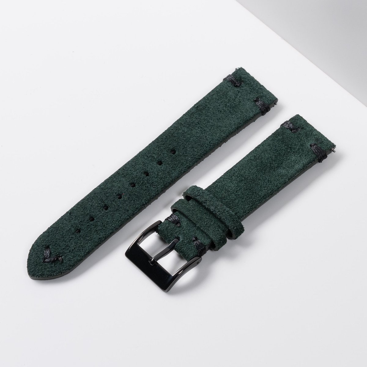 The Watch Lifestyle Store | Luxe suède horlogeband in groen 20 mm