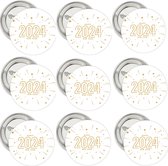 9 Buttons Happy 2024 wit - oud & Nieuw - 2024 - jaarwisseling - feestdagen - button