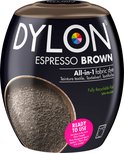 Dylon Espresso Brown all-in-1 textielverf. De pod toont een greintje donkerbruine verf. 'Fully Recyclable Pod' staat op de pod.