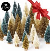 Mini Kerstboom 18 stuks - Miniatuur Kerstboompjes - Kerstversiering - Kerstdecoratie Voor Binnen - Kerstcadeau - Kleine Kerstbomen - Kerst Cadeau - Kerstcadeau Voor Vrouwen en Mannen