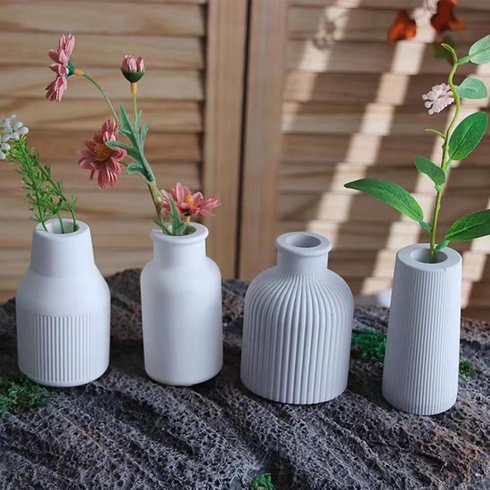Lot De 4 Vases Diffuseurs De Parfum En Résine - 4 Styles