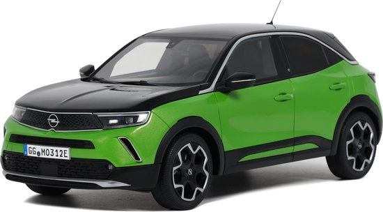 1/18 オペル モッカ E GS 2021 グリーン オットーモビル製ミニカー Ottomobile 1:18 Opel Mokka E GS Line Baujahr 2021 grün metallic