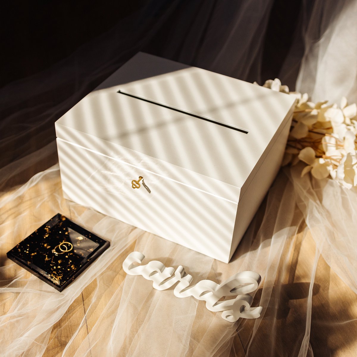 Creative Deco Boite en Bois pour Enveloppes Blanc | 29 x 25 x 30 cm | avec Couvercle et Clé Creative Deco Boite en Bois pour Enveloppes Blanc | 29 x 25 x 30 cm | avec Couvercle et Clé