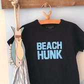 Baby rompertje zwart met tekst bedrukt beach hunk | korte mouw | zwart wit | maat 50/56 cadeau geboorte jongen kraamcadaeu