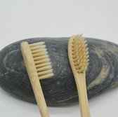 KELERINO. Bamboe Tandenborstel Zacht/medium - 10 stuks - Beige