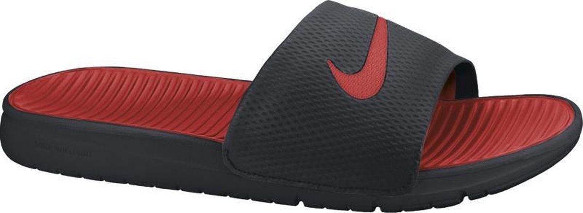 Tapijt rechter Binnen Nike Benassi Solarsoft Slide - Slippers - Zwart - Heren - Maat 38,5 |  bol.com