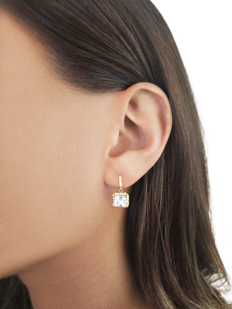 CHIVAL Oorbellen Dames – Goudkleurig – Vierkant – Zirkonia – Oorsteker – Minimalistisch