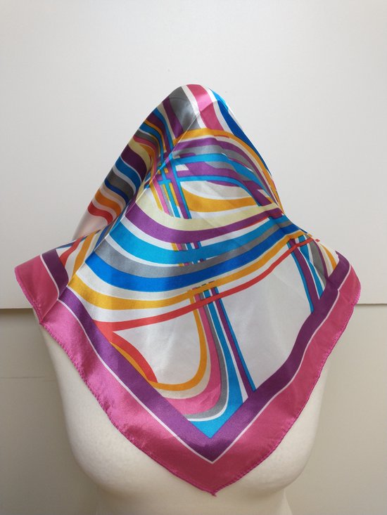 Vierkante dames neksjaal Bente-fantasiemotief-fuchsia wit paars turquoise blauw grijs geel rood koningsblauw beige-50x50