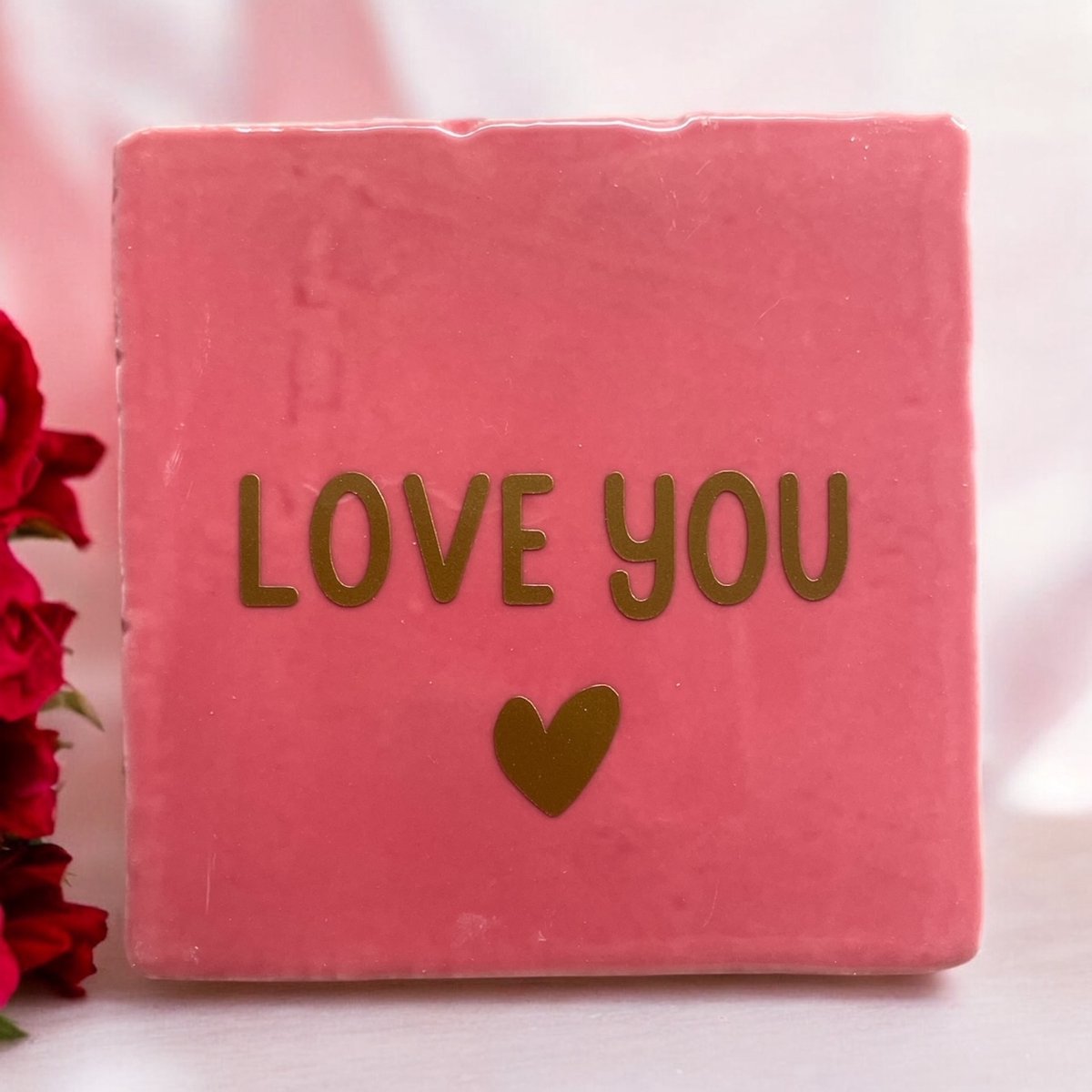 Hip Tegeltje met tekst-Love You-Roze-Spreuk-Cadeau-Geschenk-Gift-Kado-Zomaar-Valentijn-Verjaardag-Sint-Kerst