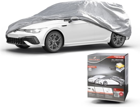 Zilveren Walser autodeken op witte auto, met de productverpakking ernaast.