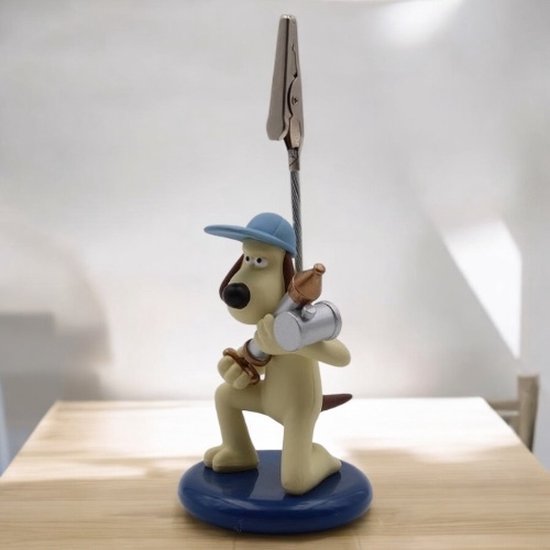 Fotohouder clip - Wallace en Gromit - Gromit hond met spuit - 8 cm hoog figuurtje