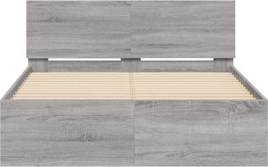 Grijs sonoma eiken bedframe met hoofdeinde en lattenbodem, frontaal aanzicht.