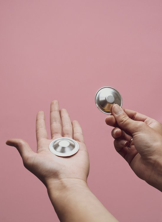 Silver Cap® | Tepelbeschermers | borstvoeding | voorkomen en genezen tepelkloven | snelle verlichting bij pijnlijke tepels | één maat | 999 puur Zilver | klinisch bewezen veilig en effectief | Made in Italy