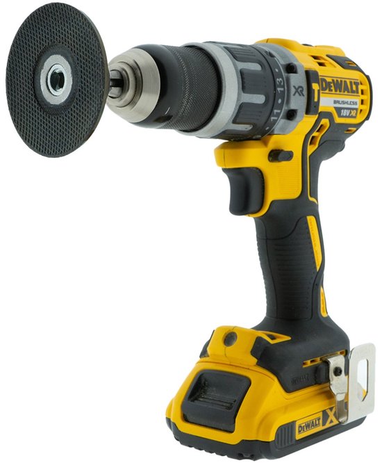 Dewalt boormachine met 75mm schuurwiel met gaasstructuur.