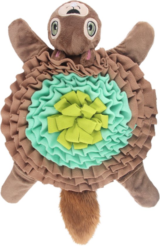 Bruine eekhoorn knuffel, van bovenaf gezien, met groene en lichtgroene franjes in het midden en staart omhoog.