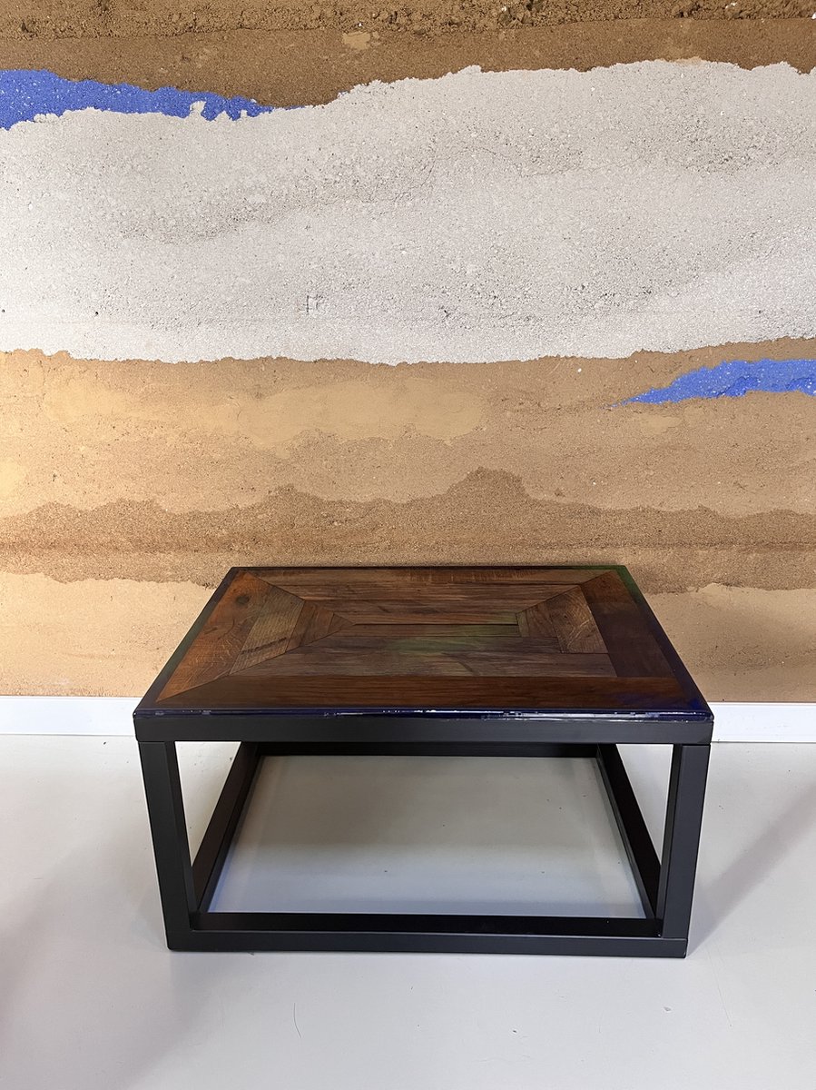 salontafel / kunstobject eikenhout met epoxy