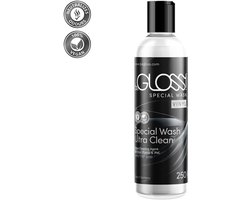 BeGloss - Special wash VINYL & PVC - Ultra Clean — Detergent - 250 ml - Fles met dop - Schoonmaakmiddel speciaal voor vinyl en pvc kleding, tassen, laarzen, schoenen etc.