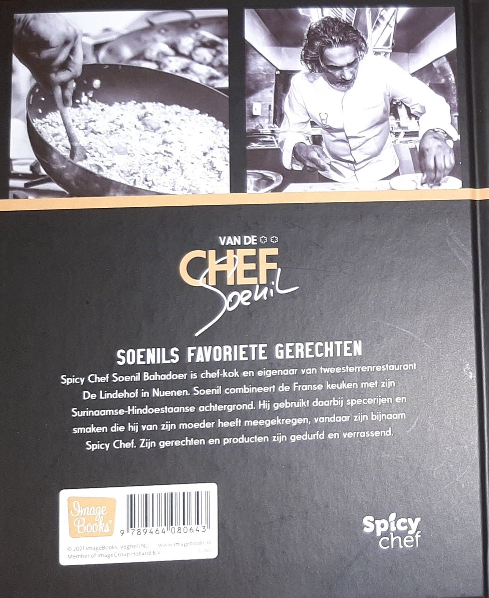Achterkant van het kookboek 'Spicy Chef', met afbeeldingen van de chef.