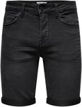 Zwarte denim shorts met casual fit en opgerolde zoom, van voren gezien.