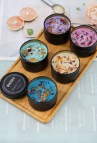 Luxe 5-Delige Vanille Geurkaarsen Set – Handgemaakt van 100% Natuurlijke Sojawas, Gedroogde Bloemen & Kristallen – Vanille-Rose, Cupcake, Lila, Mysterie